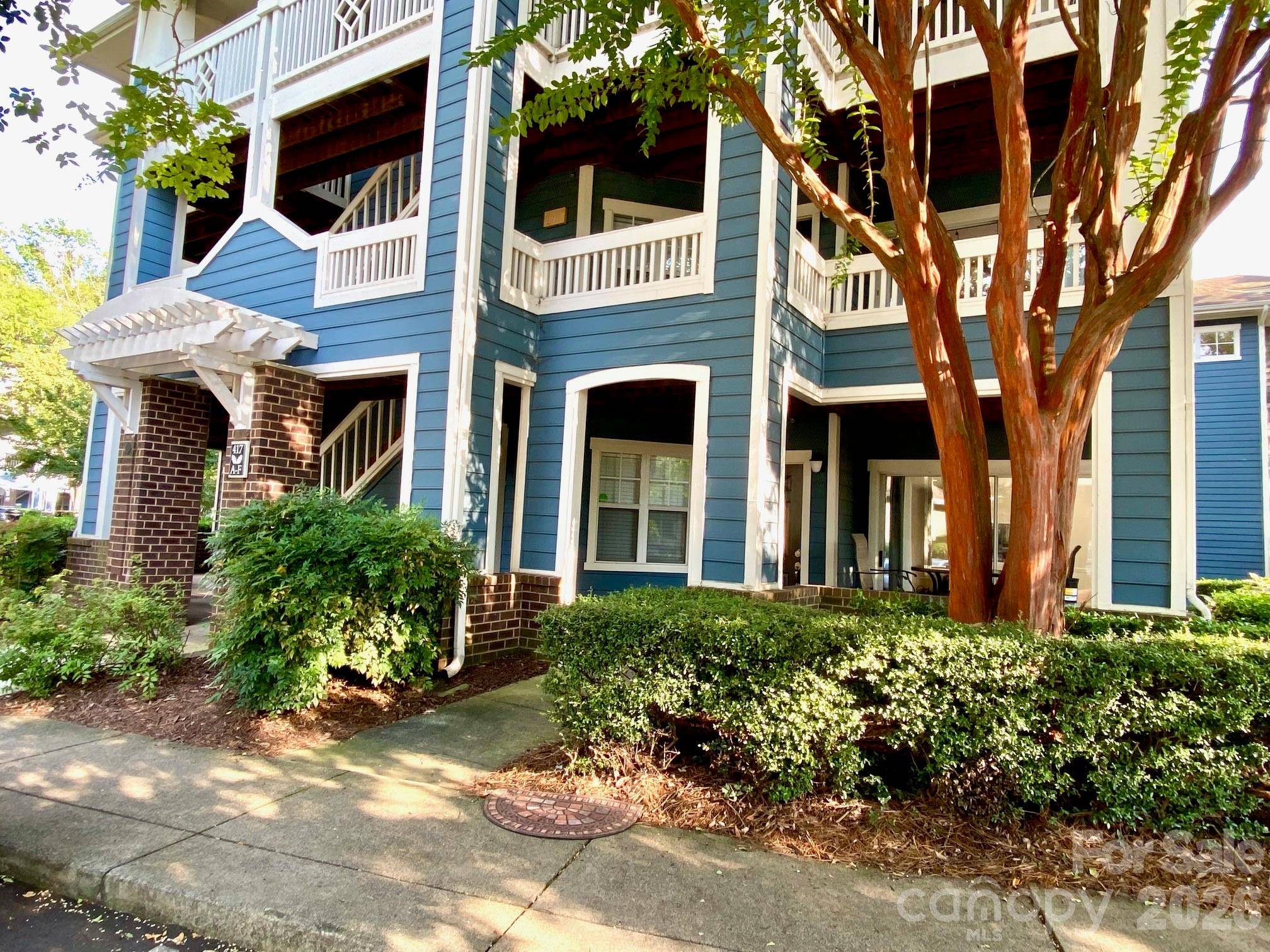 417 Olmsted Park PL, Charlotte, NC 28203