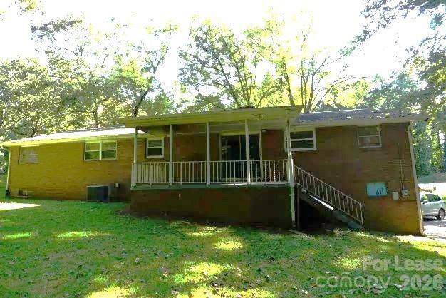 736 12th AVE NW, Hickory, NC 28601