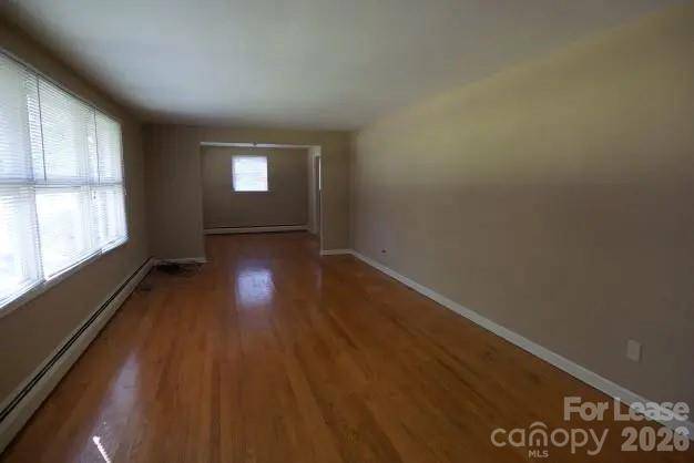 736 12th AVE NW, Hickory, NC 28601
