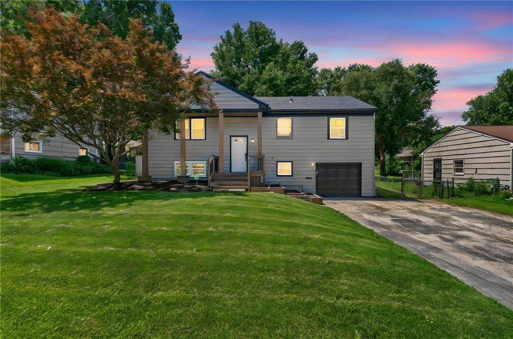 10909 W 72nd TER, Shawnee, KS 66203