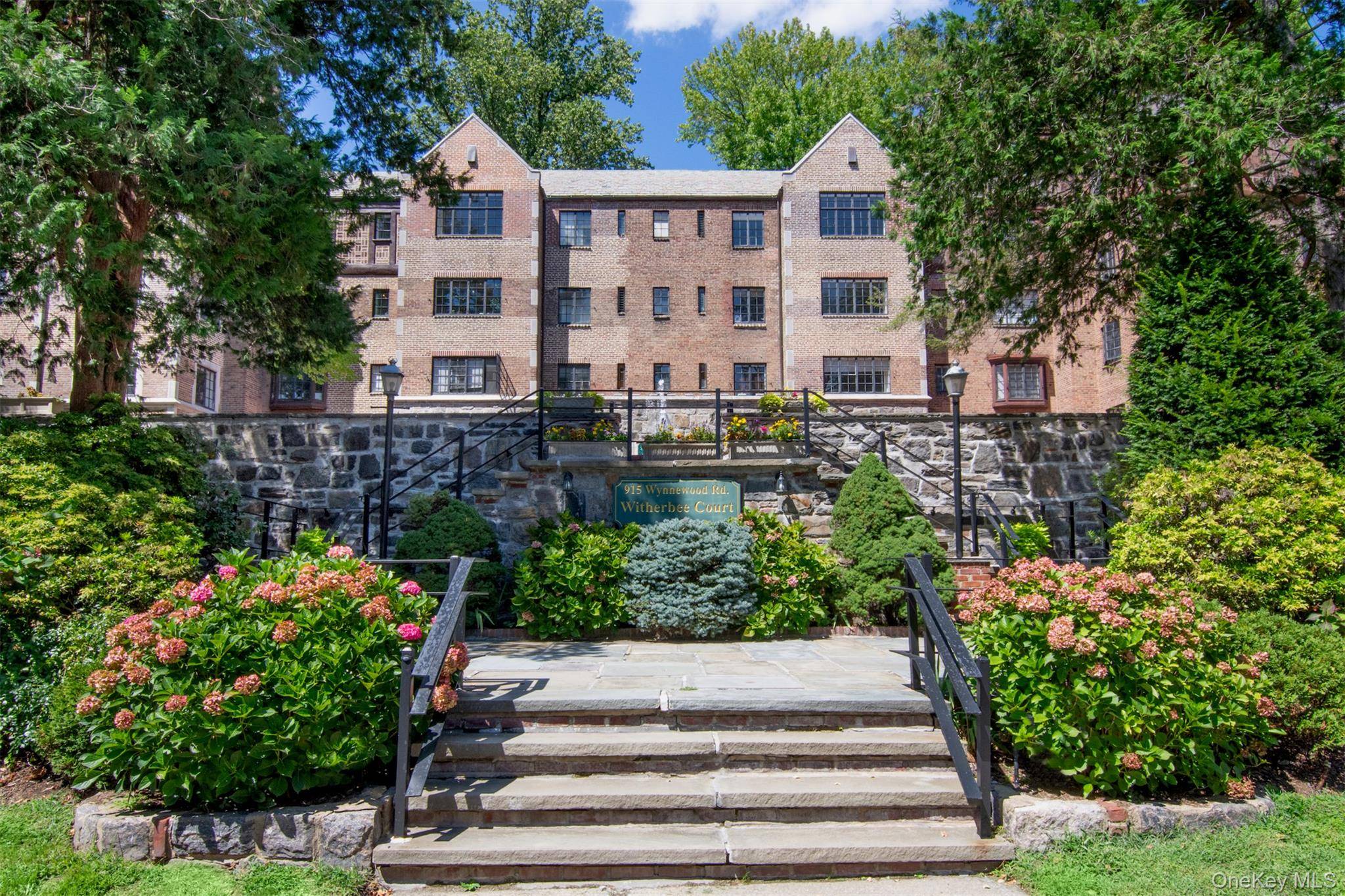 915 Wynnewood RD #G4, Pelham, NY 10803