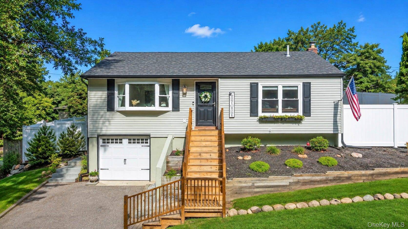 19 Hawthorne RD, Rocky Point, NY 11778