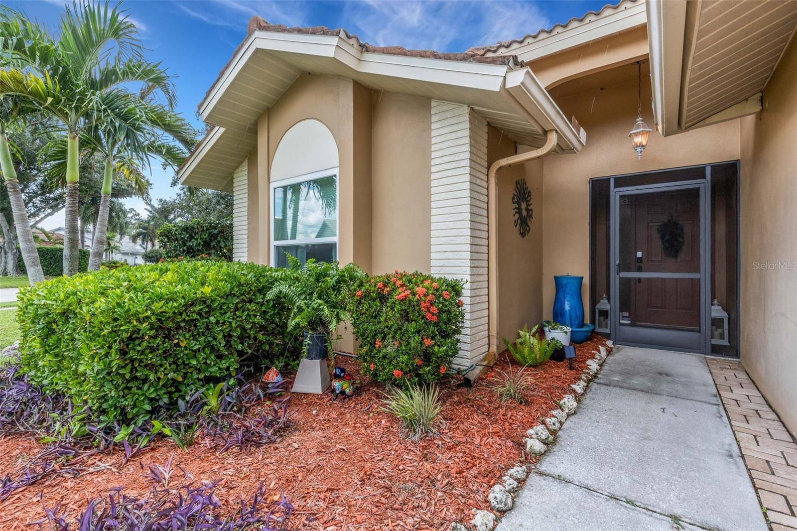 6104 NICOLE DR, Sarasota, FL 34243