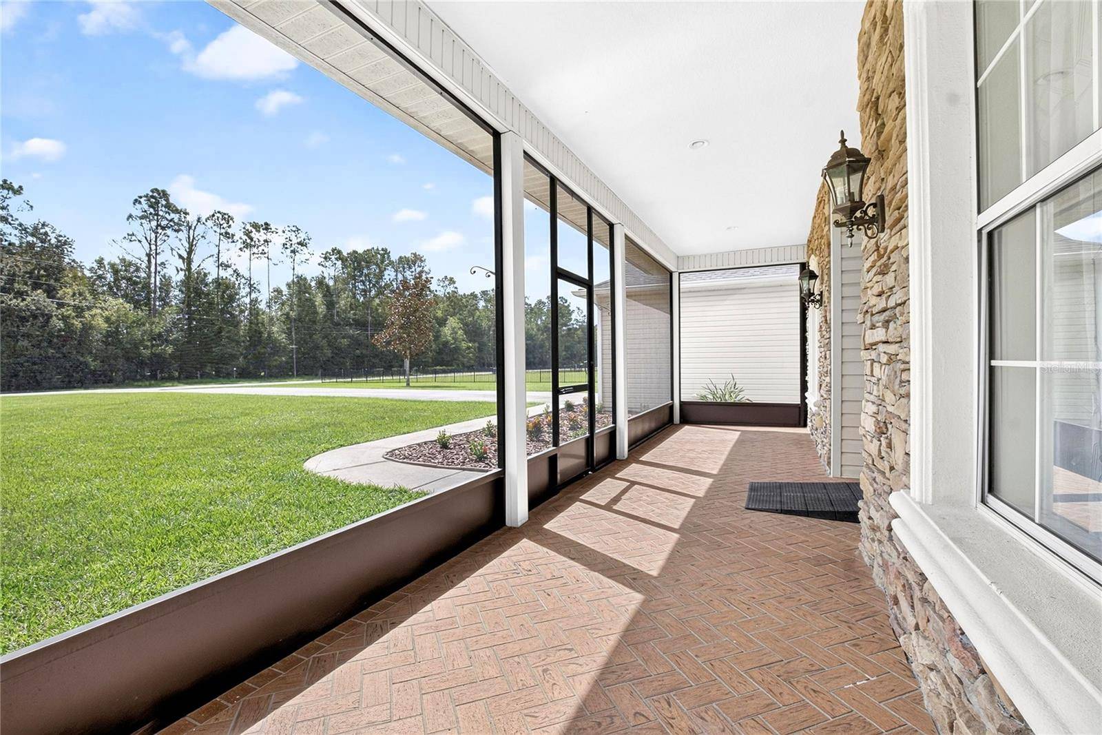 13975 MCINTOSH RD, Thonotosassa, FL 33592