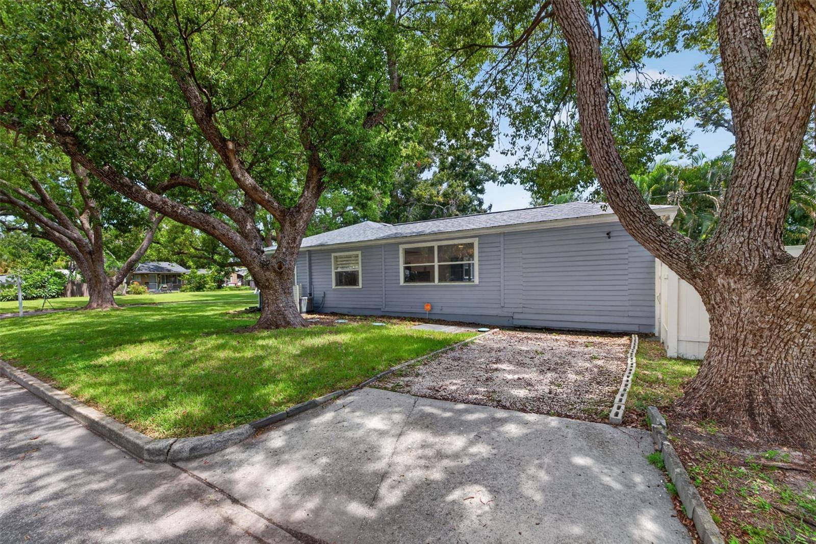 4062 3RD AVE N, St Petersburg, FL 33713