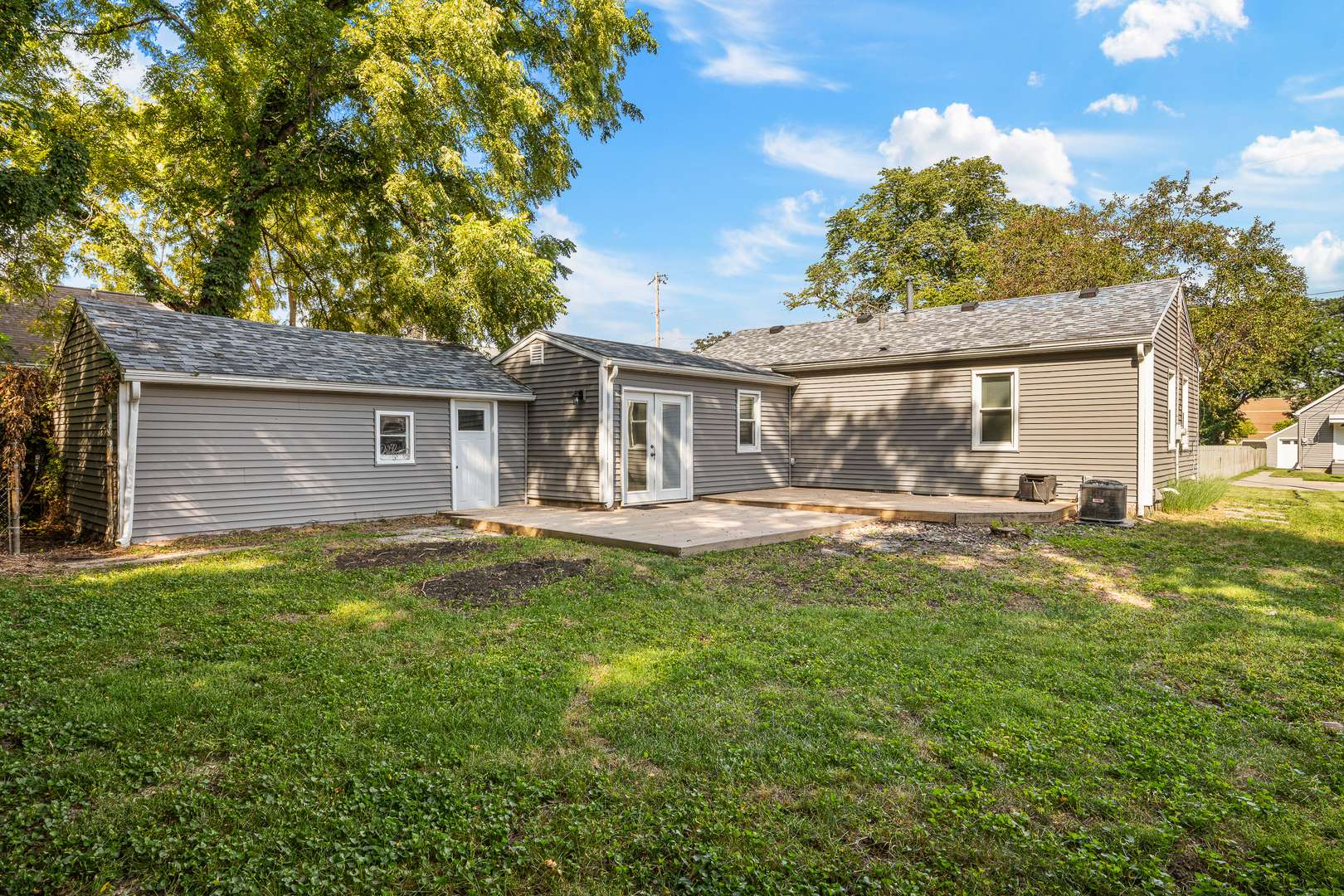 940 31st ST, Bettendorf, IA 52722