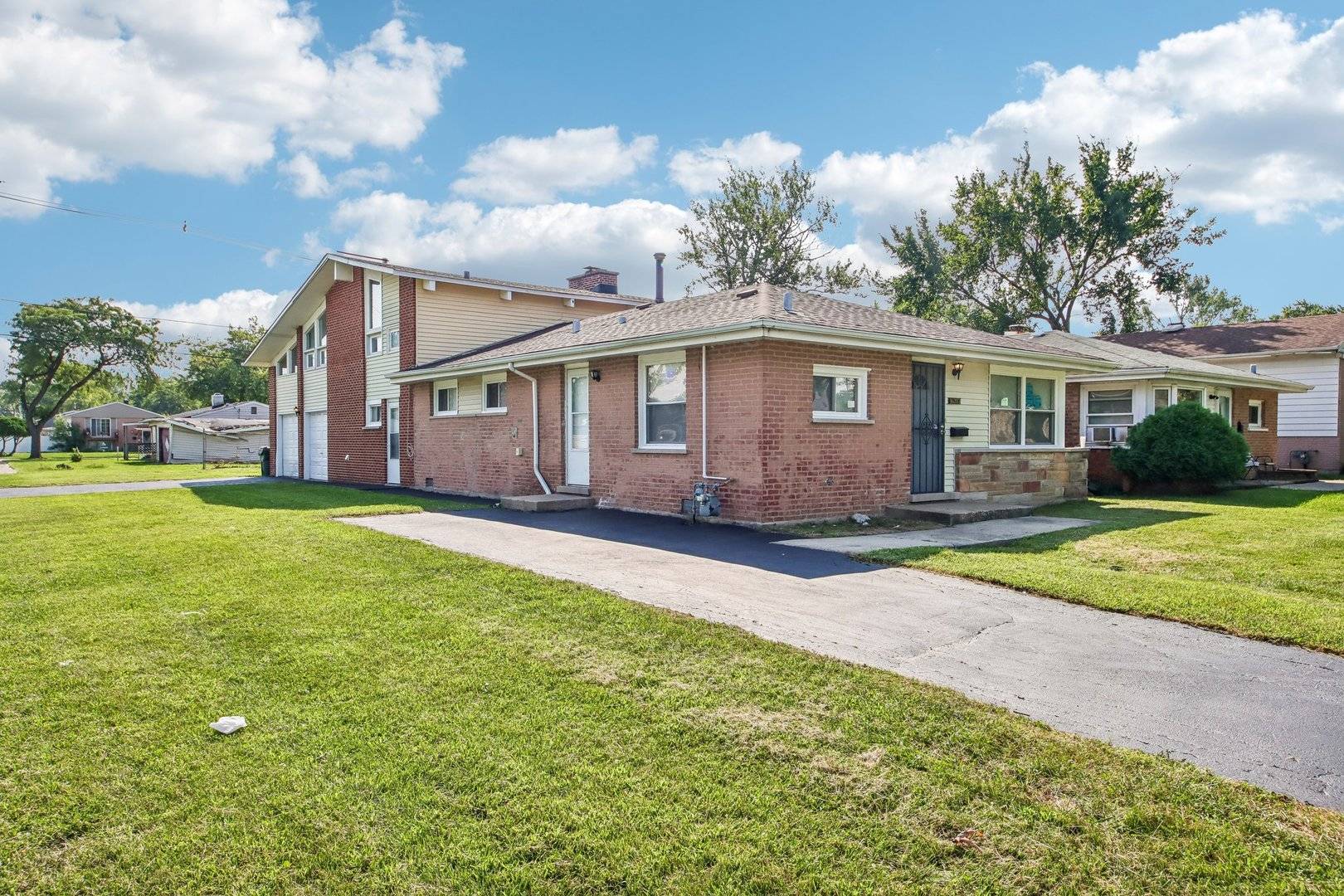 16207 Marshfield AVE, Markham, IL 60428