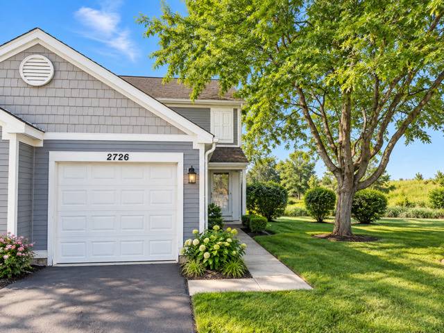 2726 Yorkshire CT #2726, Aurora, IL 60504