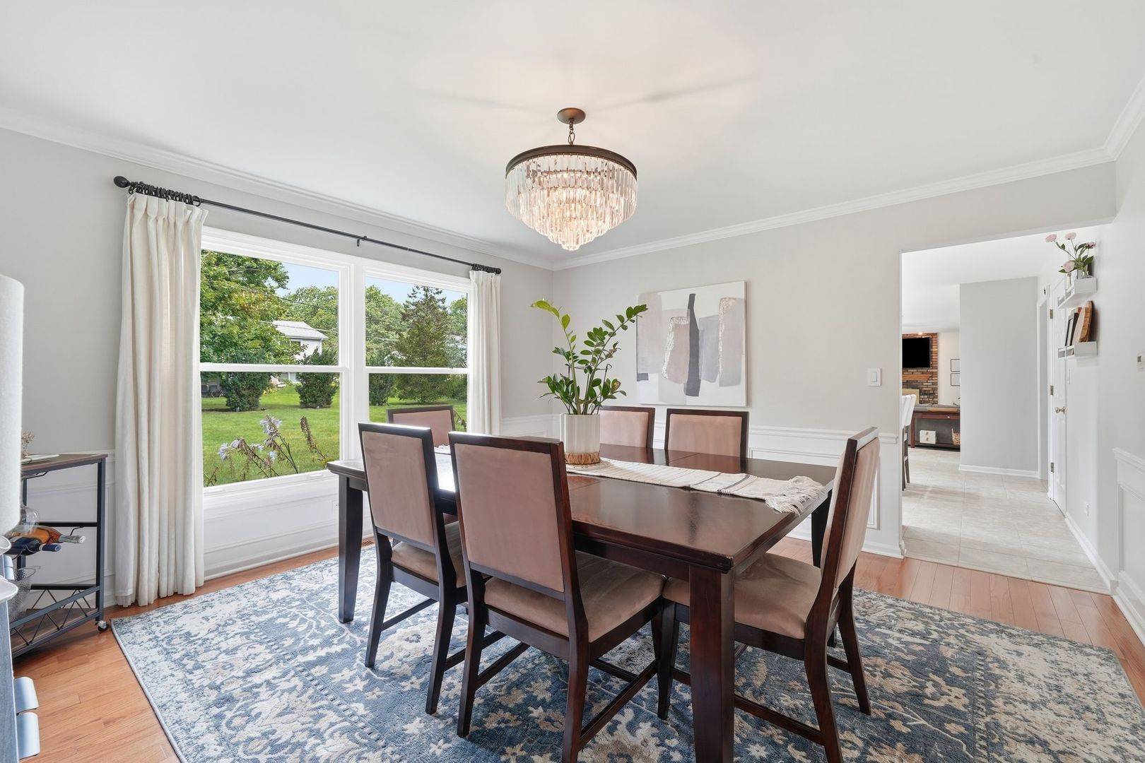 1112 Regency LN, Libertyville, IL 60048