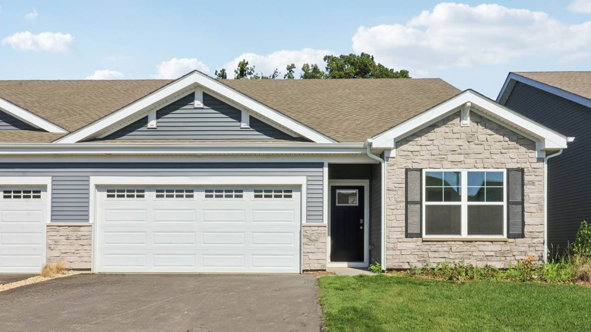 1100 Bluebell LN, Bartlett, IL 60103