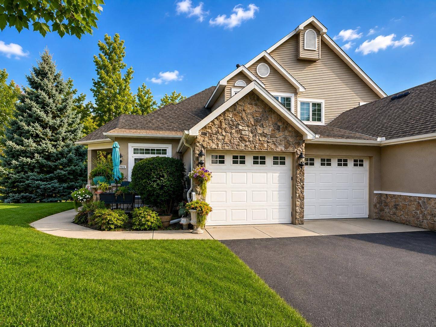 13904 Shoreside CT, Savage, MN 55378