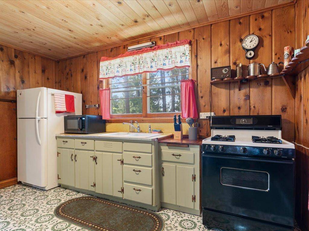 29978 Pequot BLVD, Pequot Lakes, MN 56472
