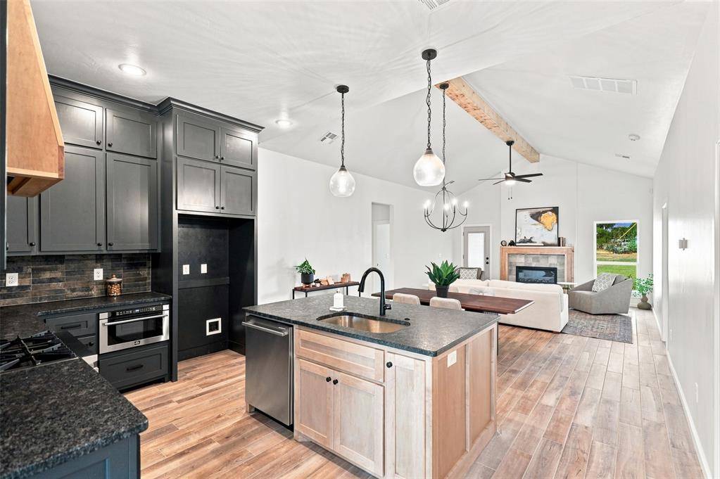4817 Misty Wood LN, Mustang, OK 73064