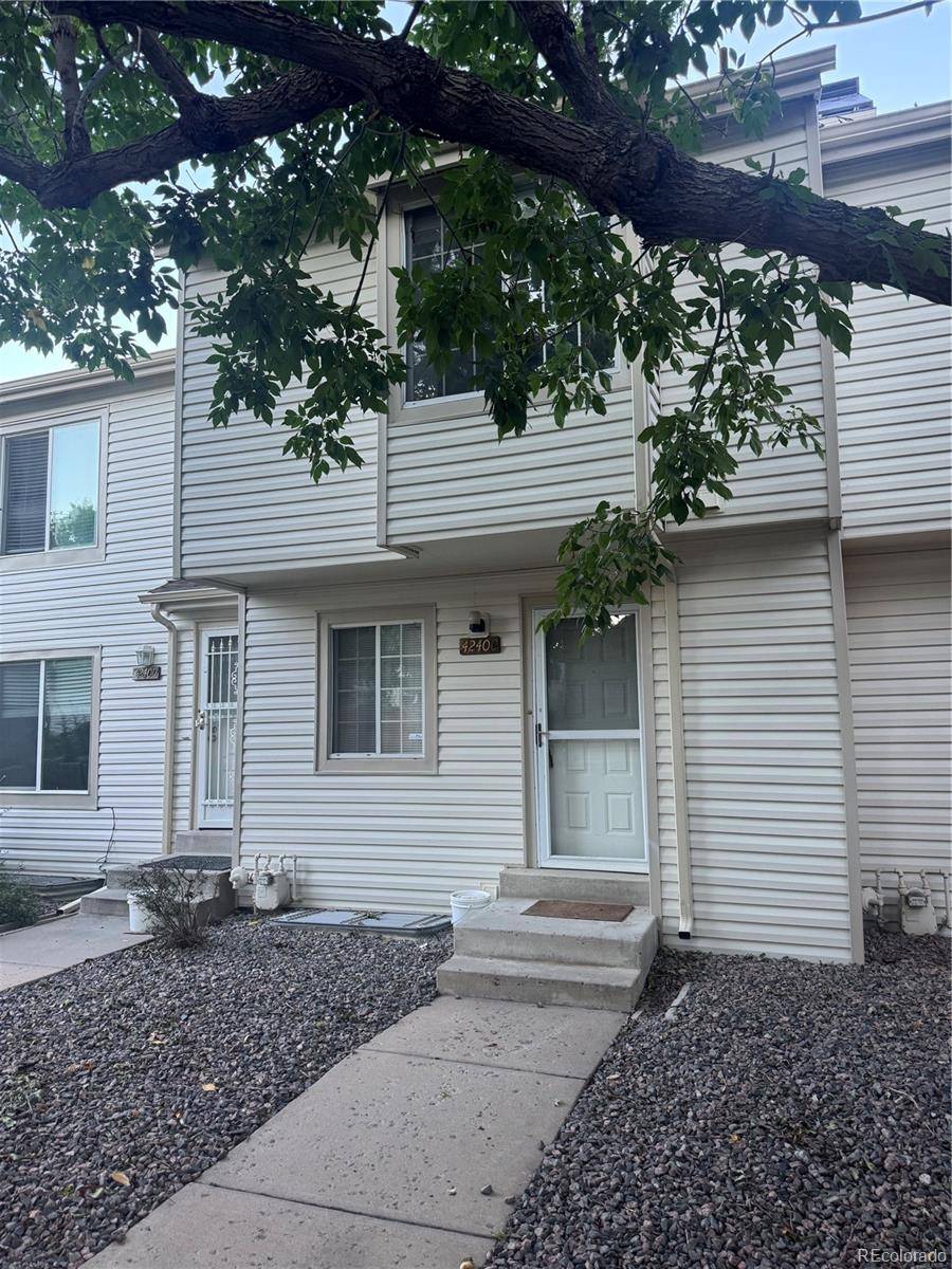4240 S Mobile CIR #C, Aurora, CO 80013