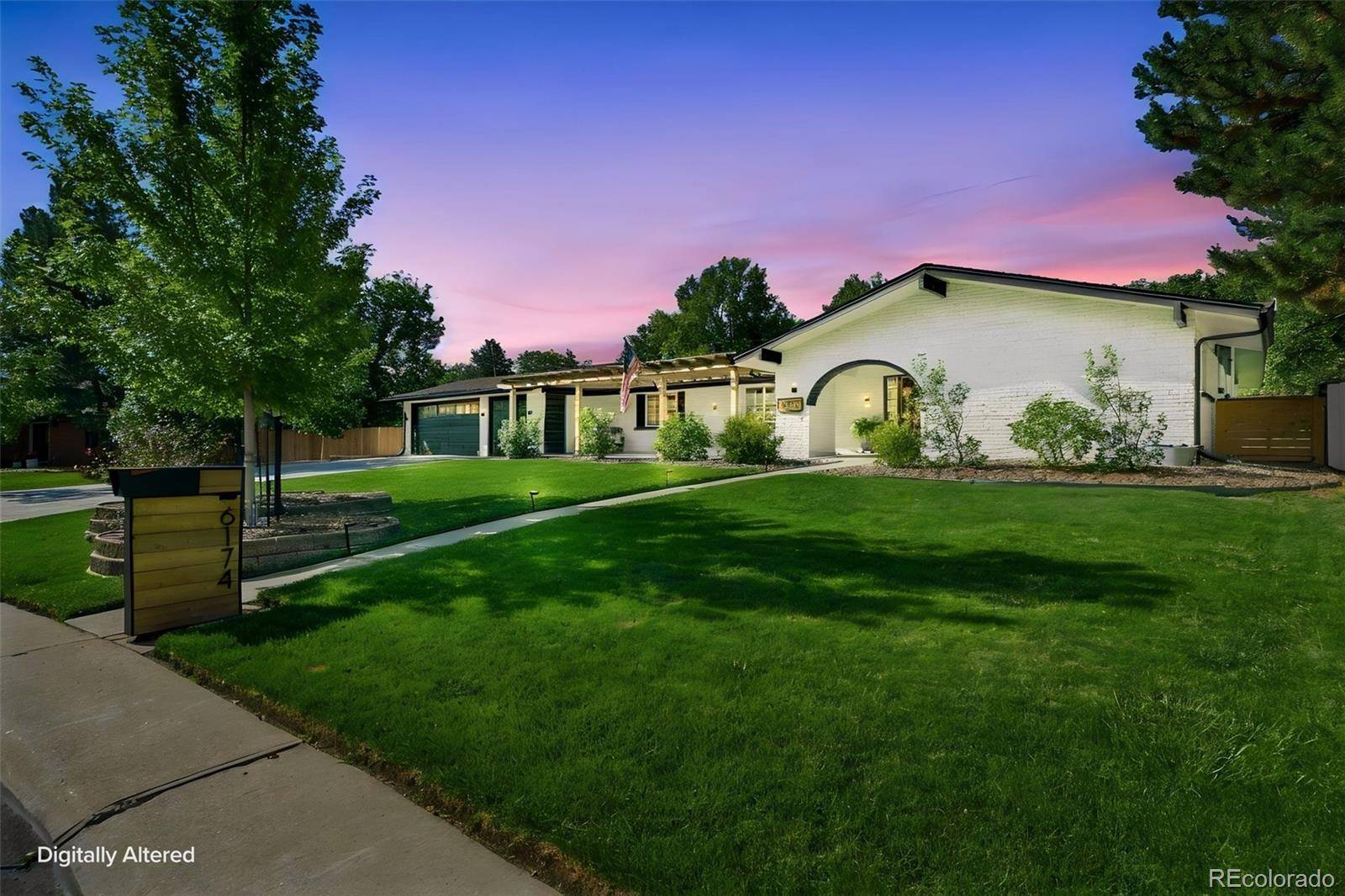 6174 W Rowland PL, Littleton, CO 80128
