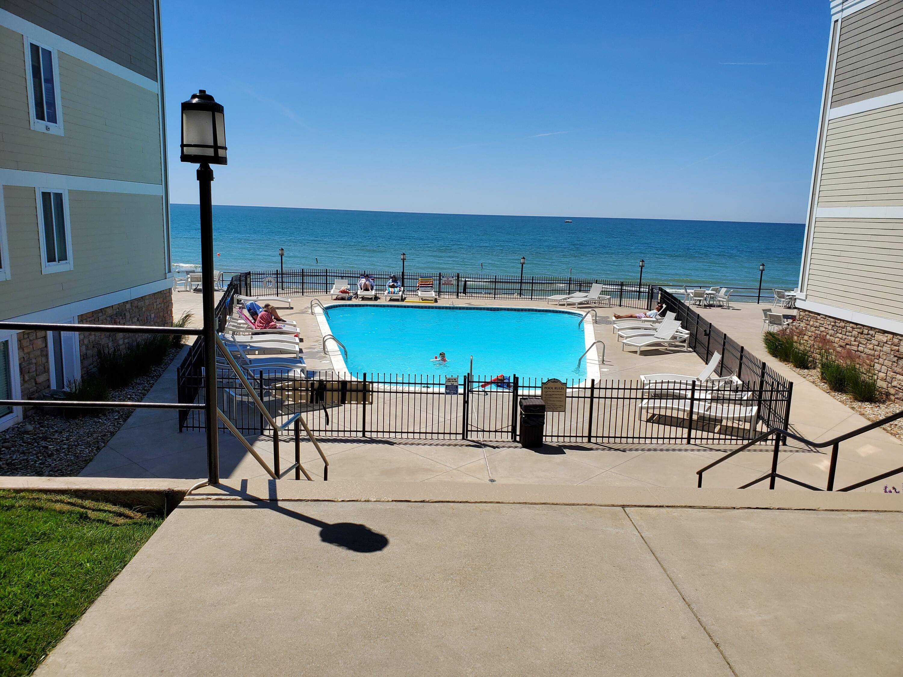 225 N Shore DR #006, South Haven City, MI 49090