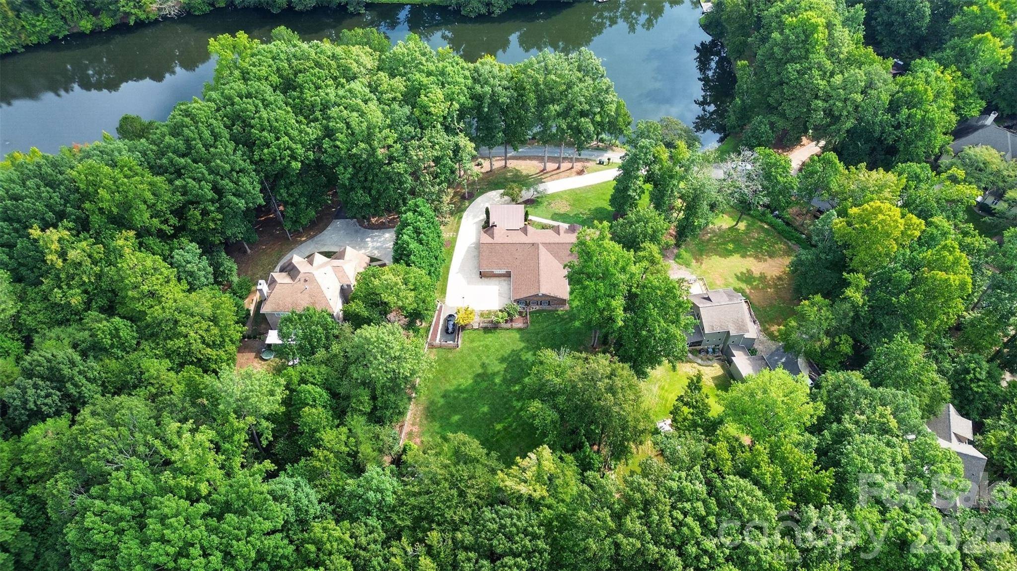 6014 Lake Providence LN, Charlotte, NC 28277