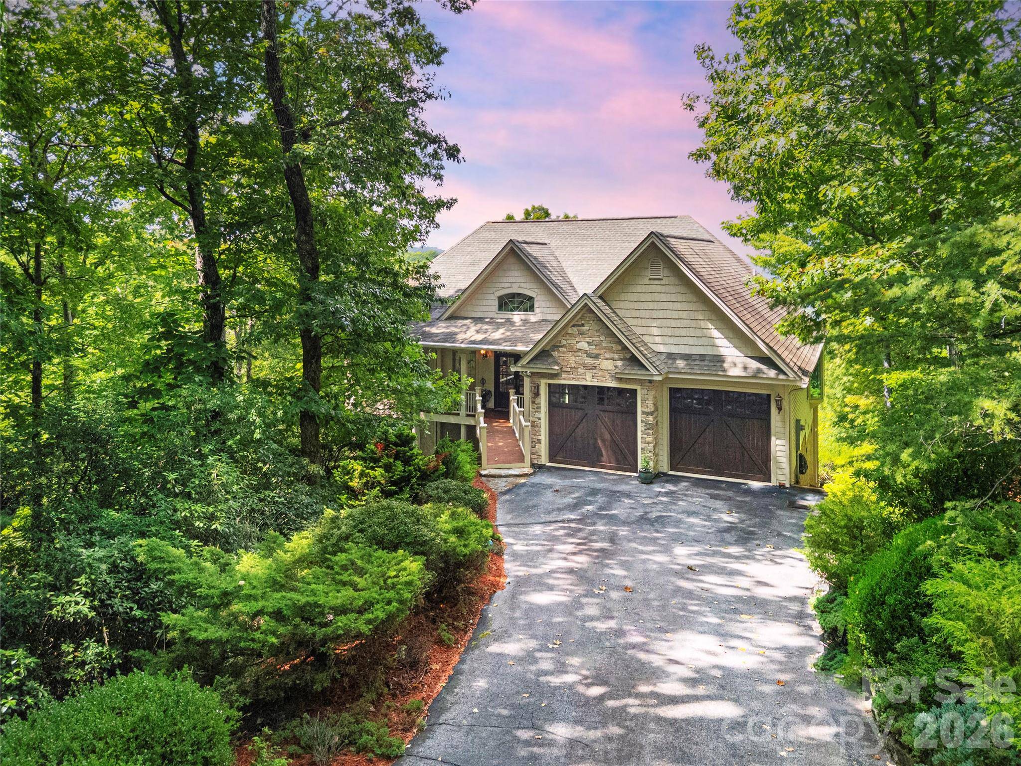 303 Wodigeasgohi DR, Brevard, NC 28712