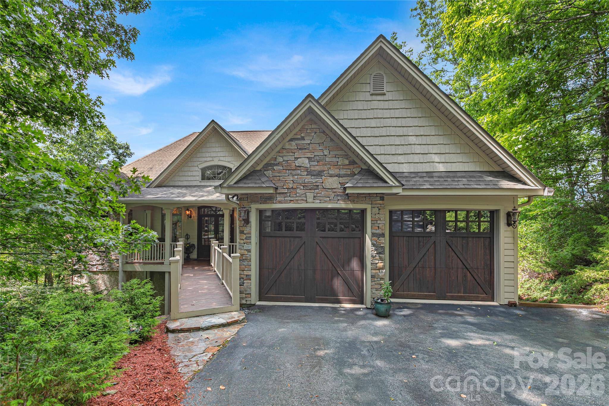 303 Wodigeasgohi DR, Brevard, NC 28712
