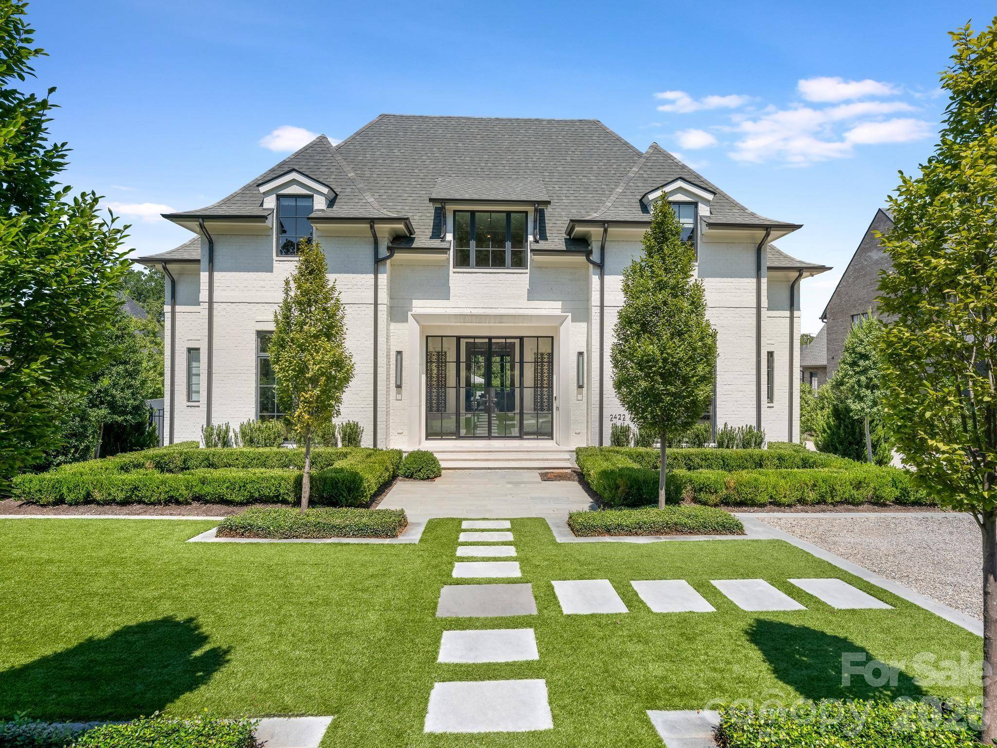 2422 Ferncliff RD, Charlotte, NC 28211