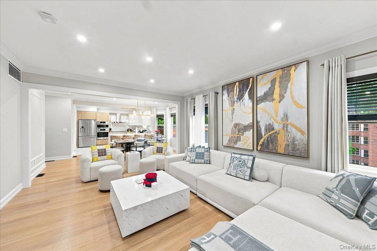 65 Wildway, Bronxville, NY 10708