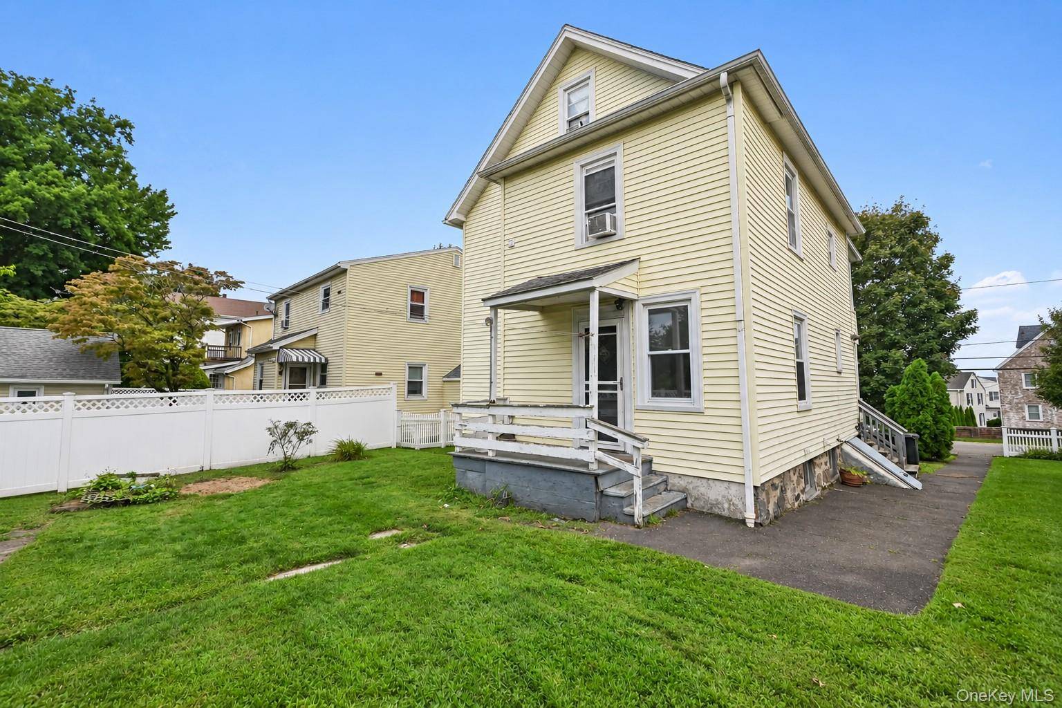 32 Josephine Evaristo AVE, Greenwich, CT 06830