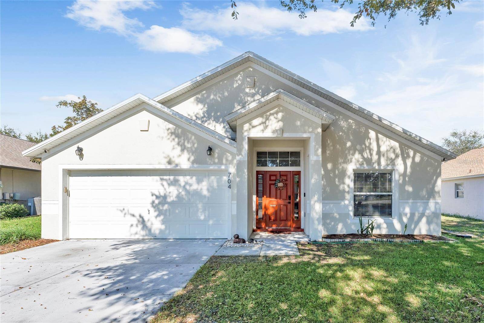 704 LAKE CHARLES DR, Davenport, FL 33837