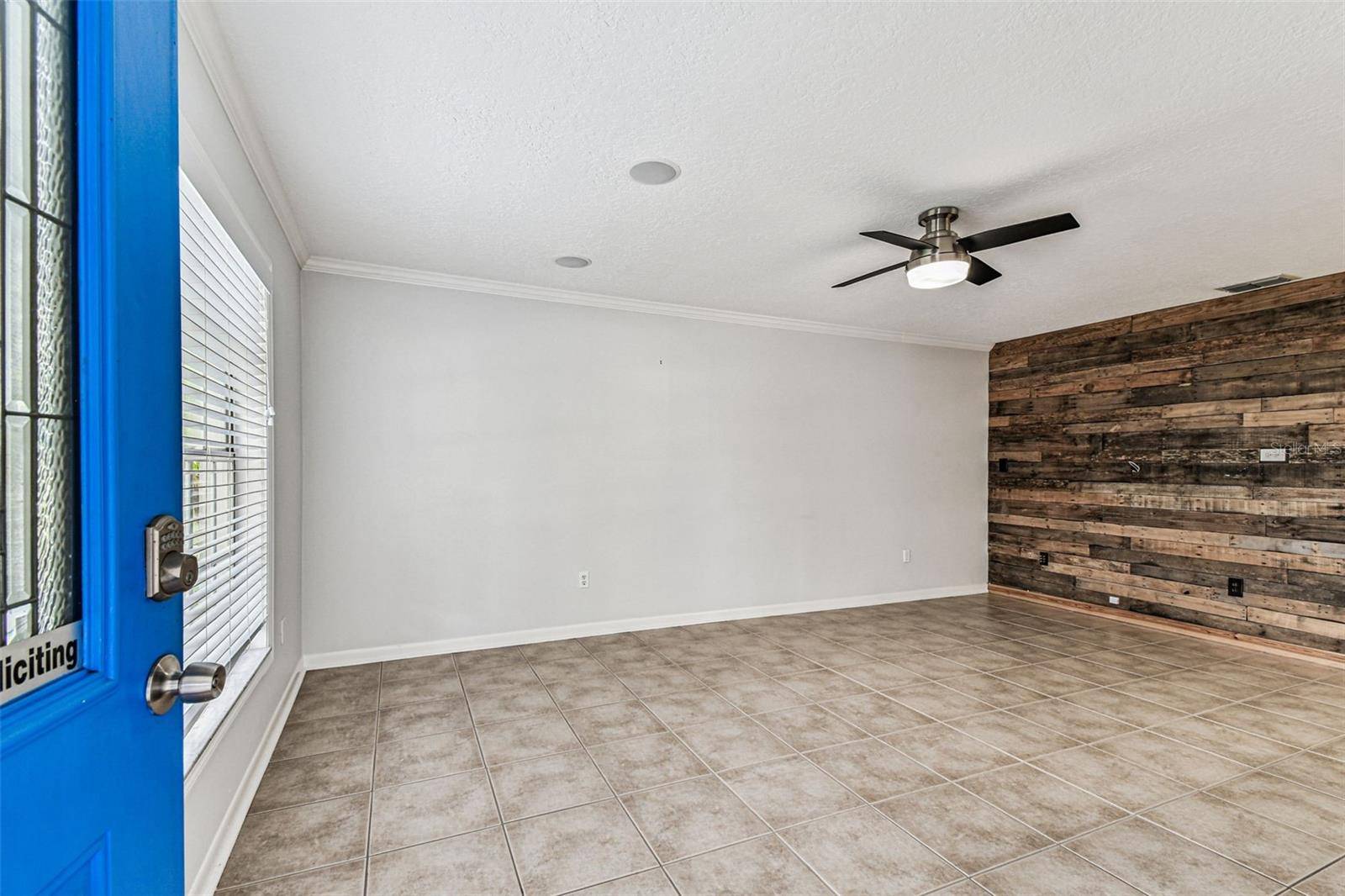 3122 W HARTNETT AVE, Tampa, FL 33611
