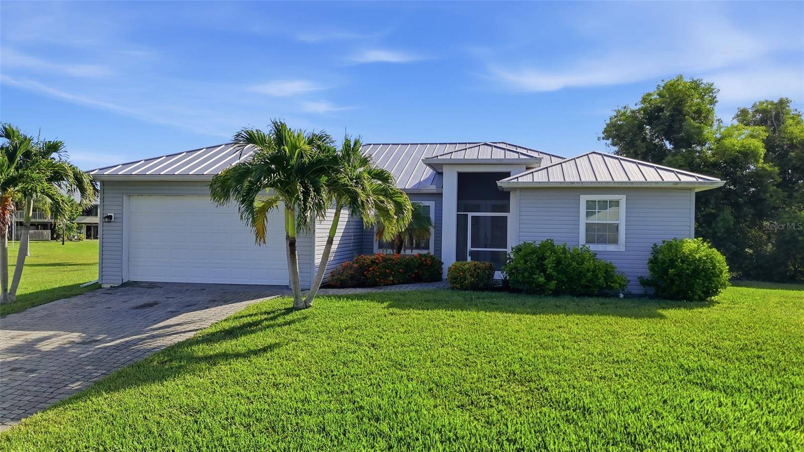 4507 LAKE HEATHER CIR, St James City, FL 33956