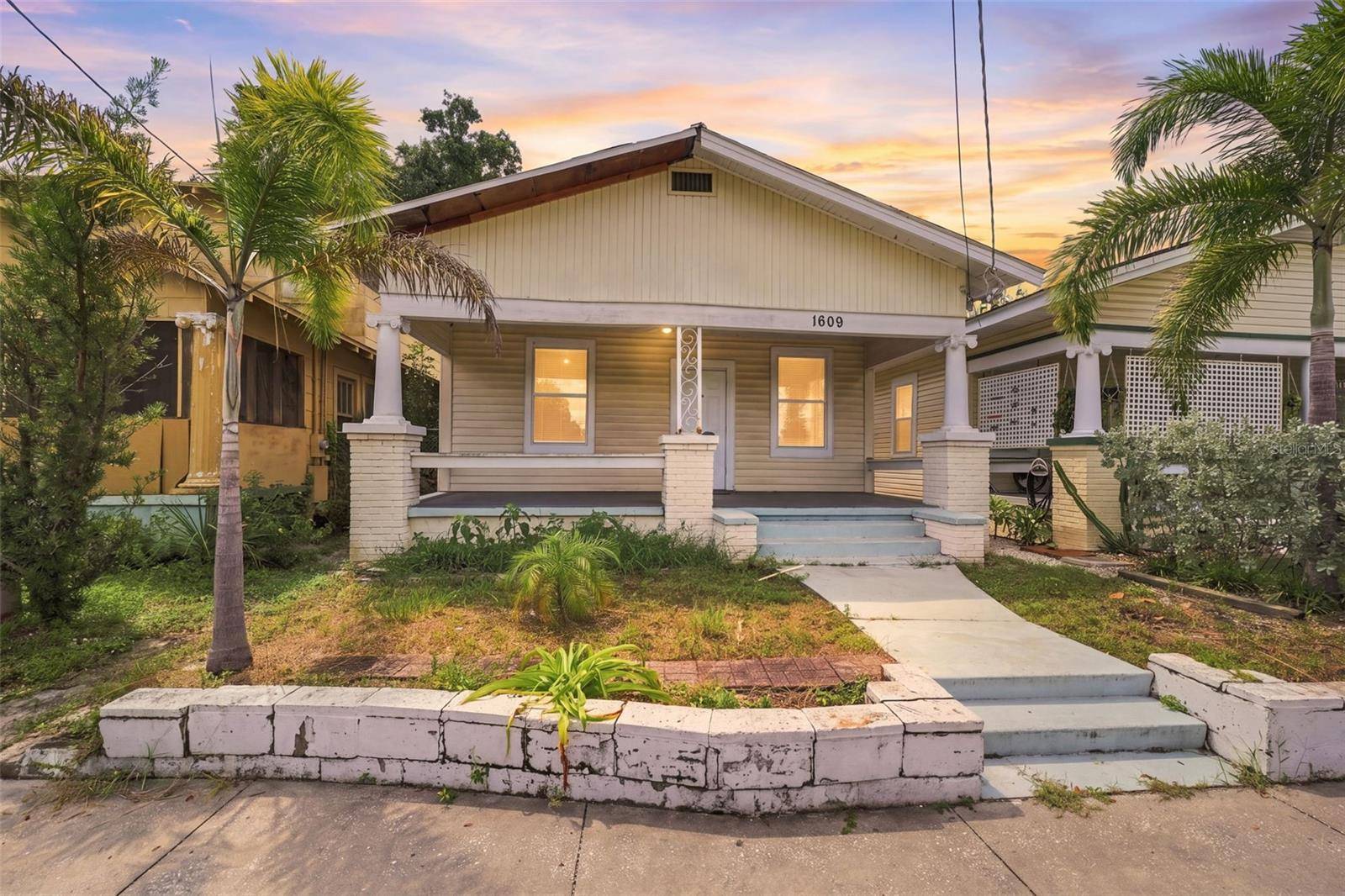 1609 E LAKE AVE, Tampa, FL 33610
