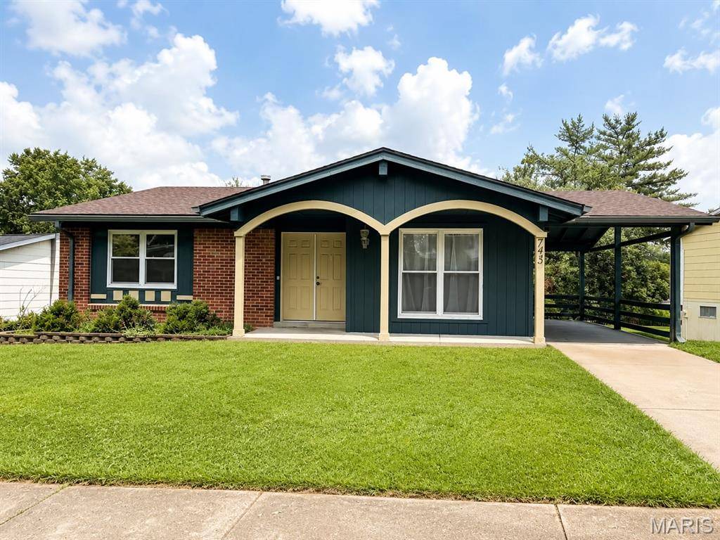 745 Woodrun DR, Ballwin, MO 63021