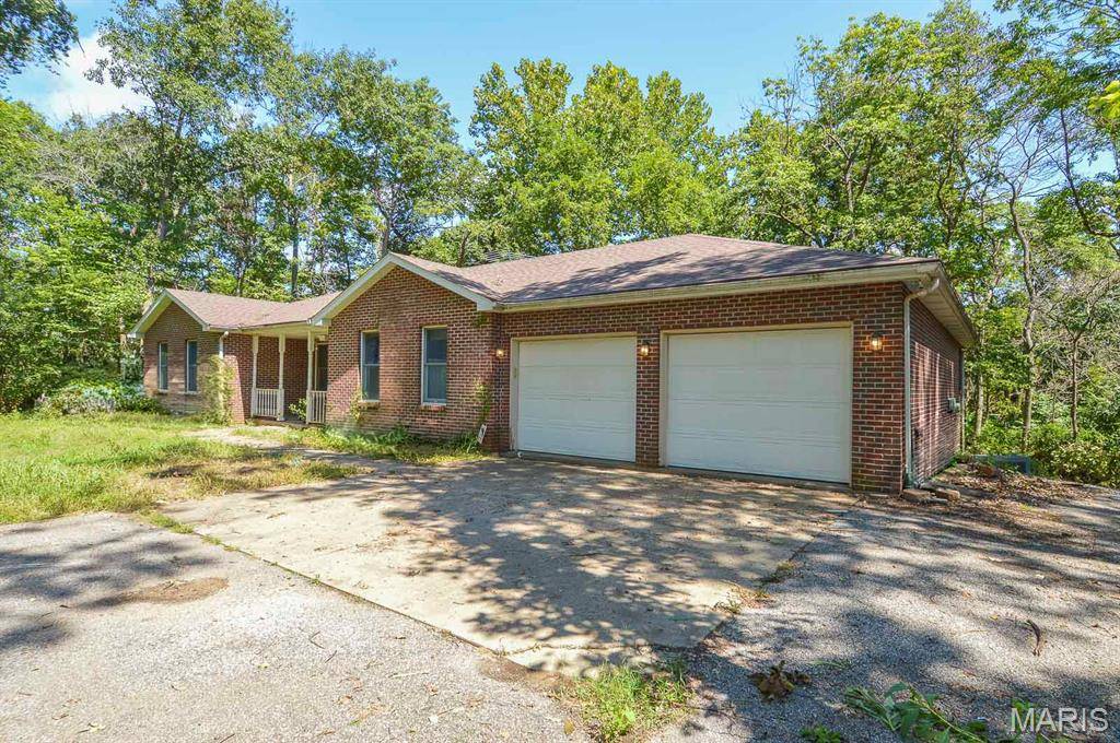 52 Dinkins CT, Freeburg, IL 62243