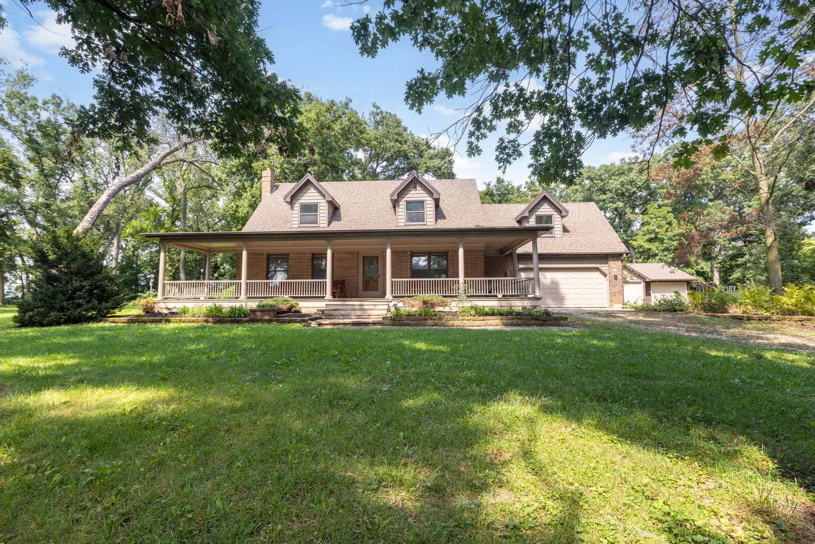 9218 W Wonder Lake RD, Woodstock, IL 60098