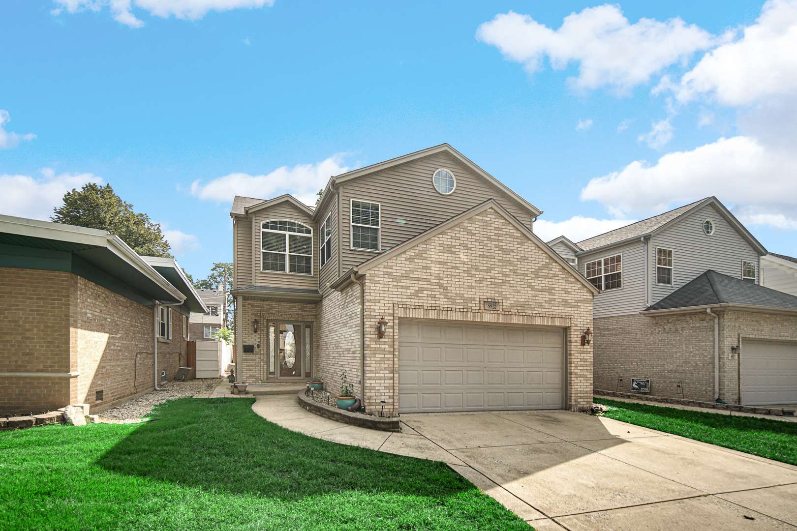 8815 S Talman AVE, Evergreen Park, IL 60805