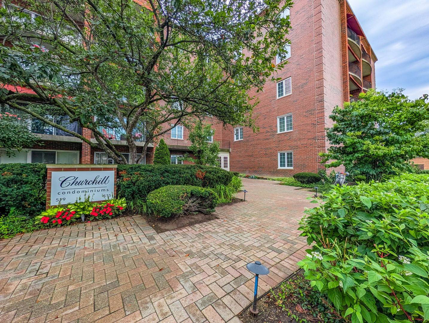 515 N Main ST #5CS, Glen Ellyn, IL 60137