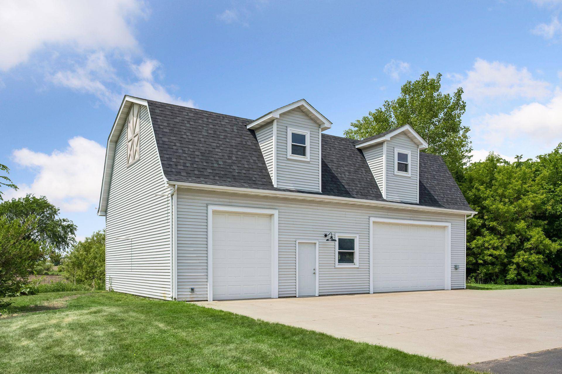 10205 Heather LN, Rogers, MN 55374