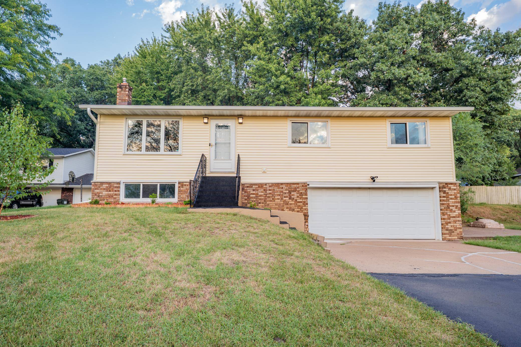 1127 5th ST E, Altoona, WI 54720