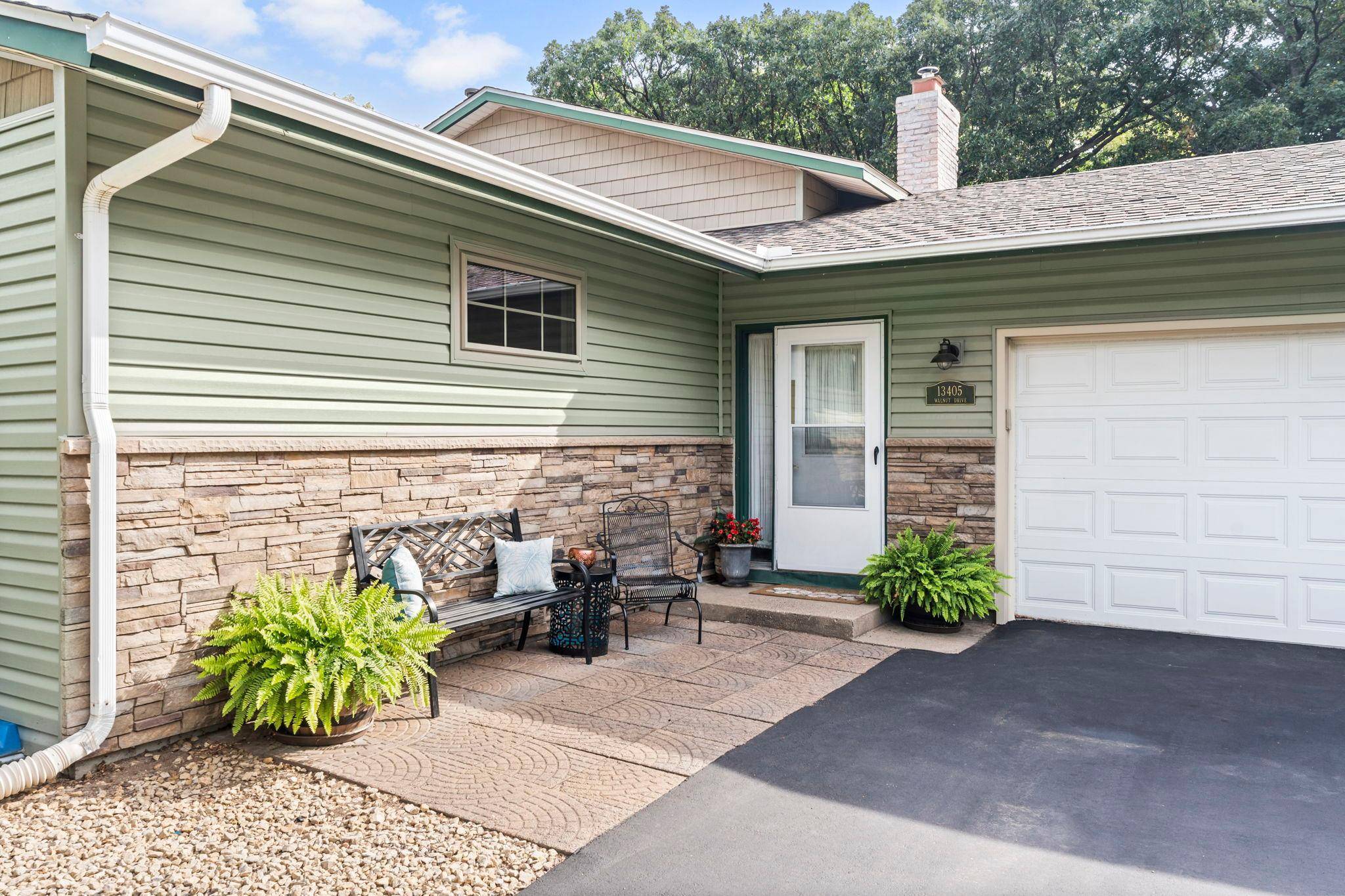 13405 Walnut DR, Burnsville, MN 55337