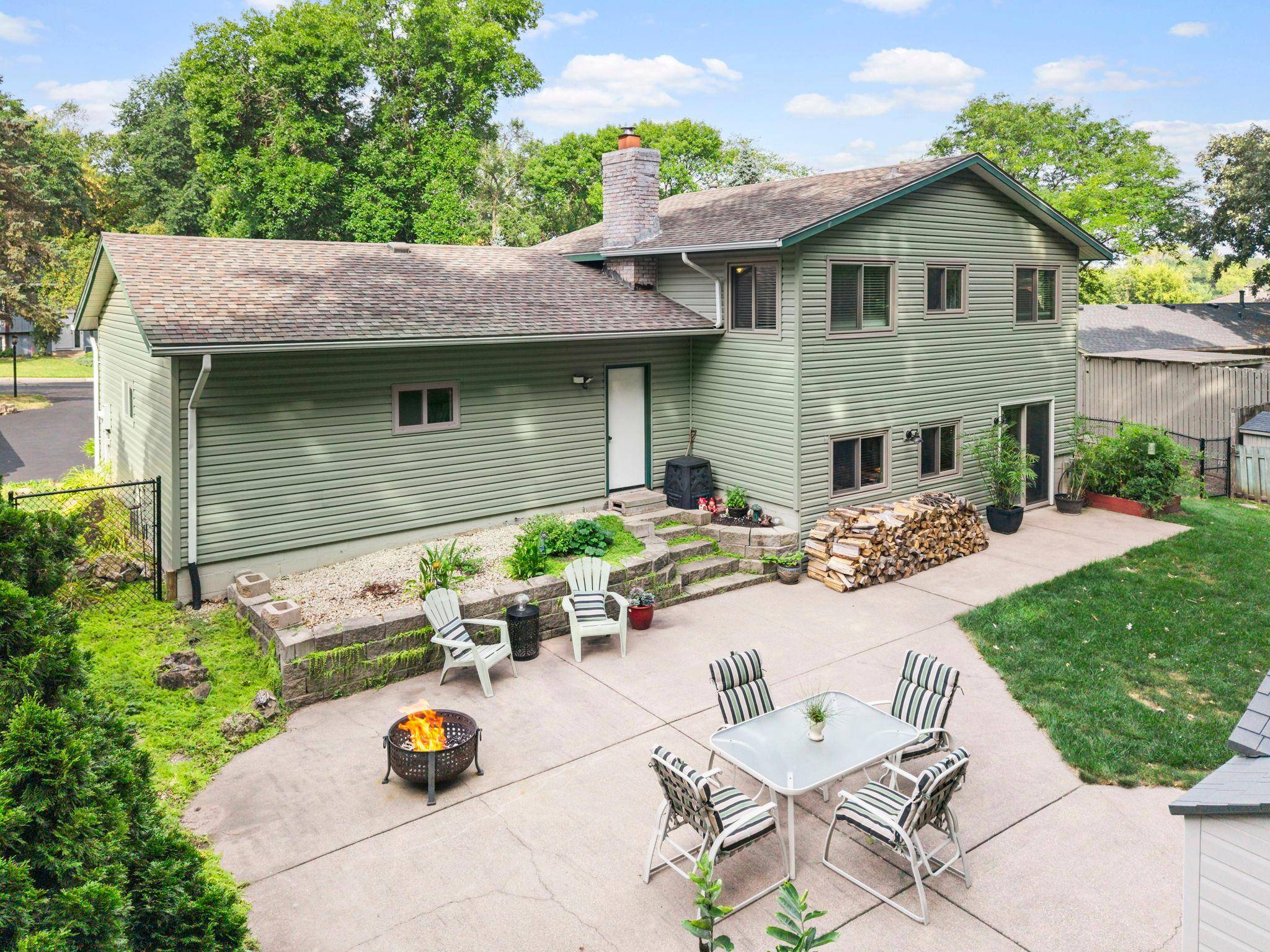13405 Walnut DR, Burnsville, MN 55337