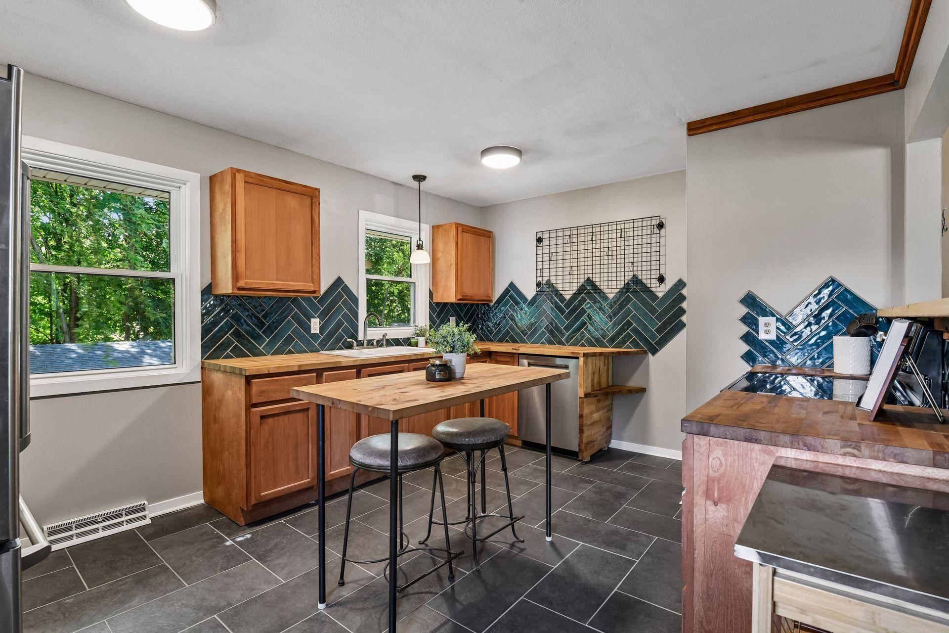 5001 Rosedale RD, Mound, MN 55364