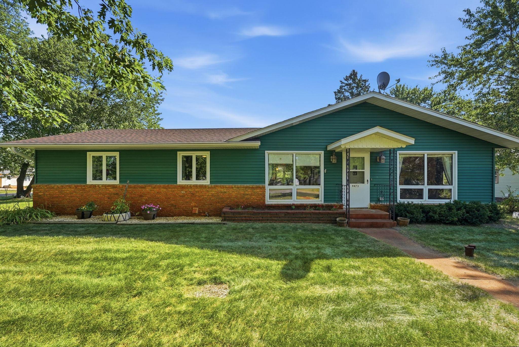 9473 Crestview DR, Saint Joseph, MN 56374