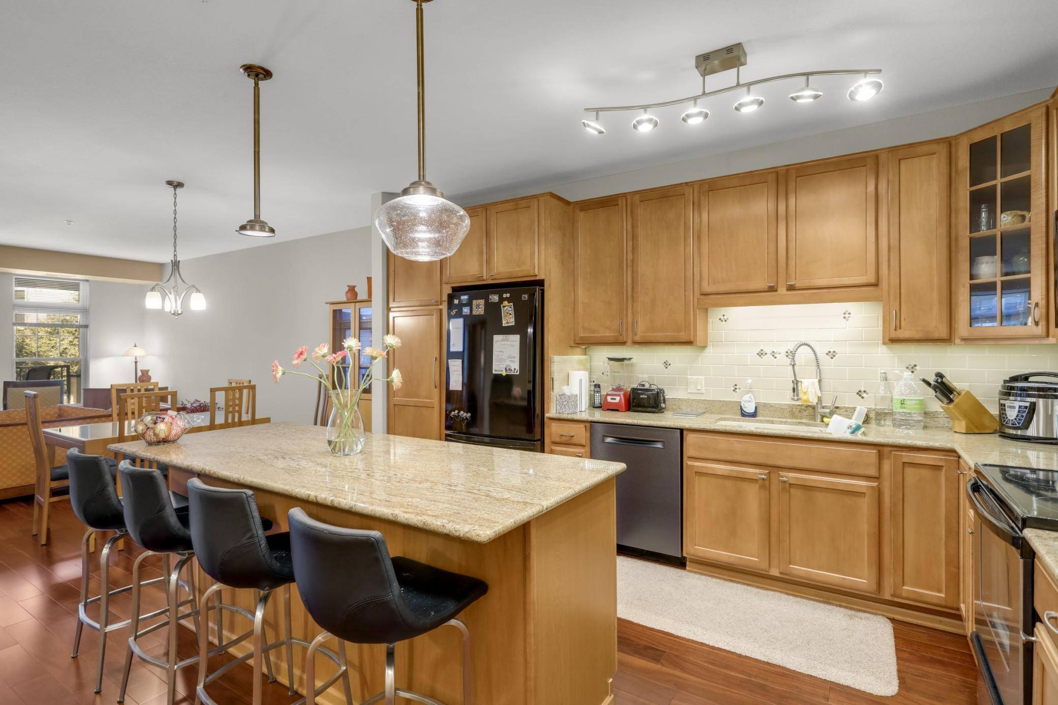 7100 Metro BLVD #234, Edina, MN 55439