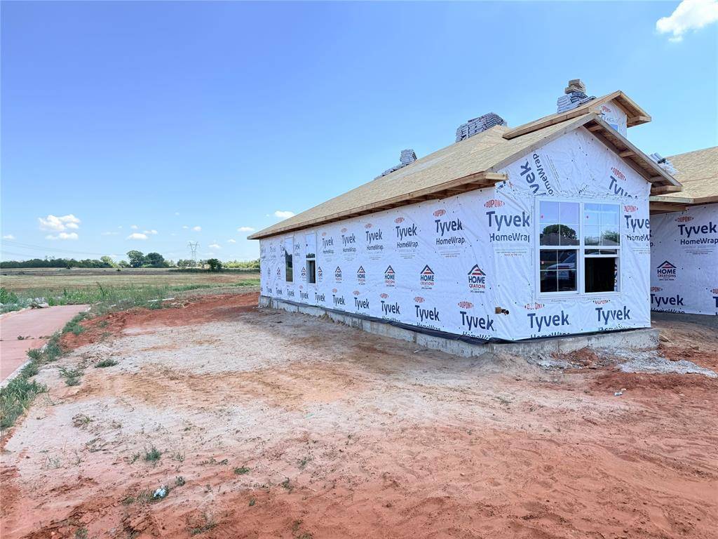 1108 S Bear LN, Mustang, OK 73064