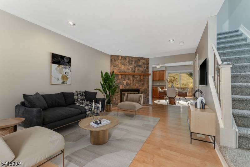 111 Sequoia Ct, Raritan Twp., NJ 08822