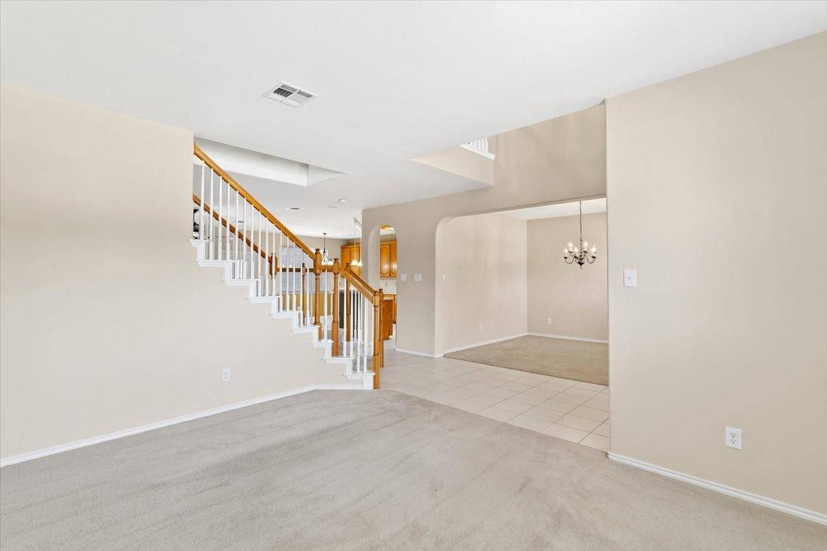 207 Colby LN, Cedar Park, TX 78613