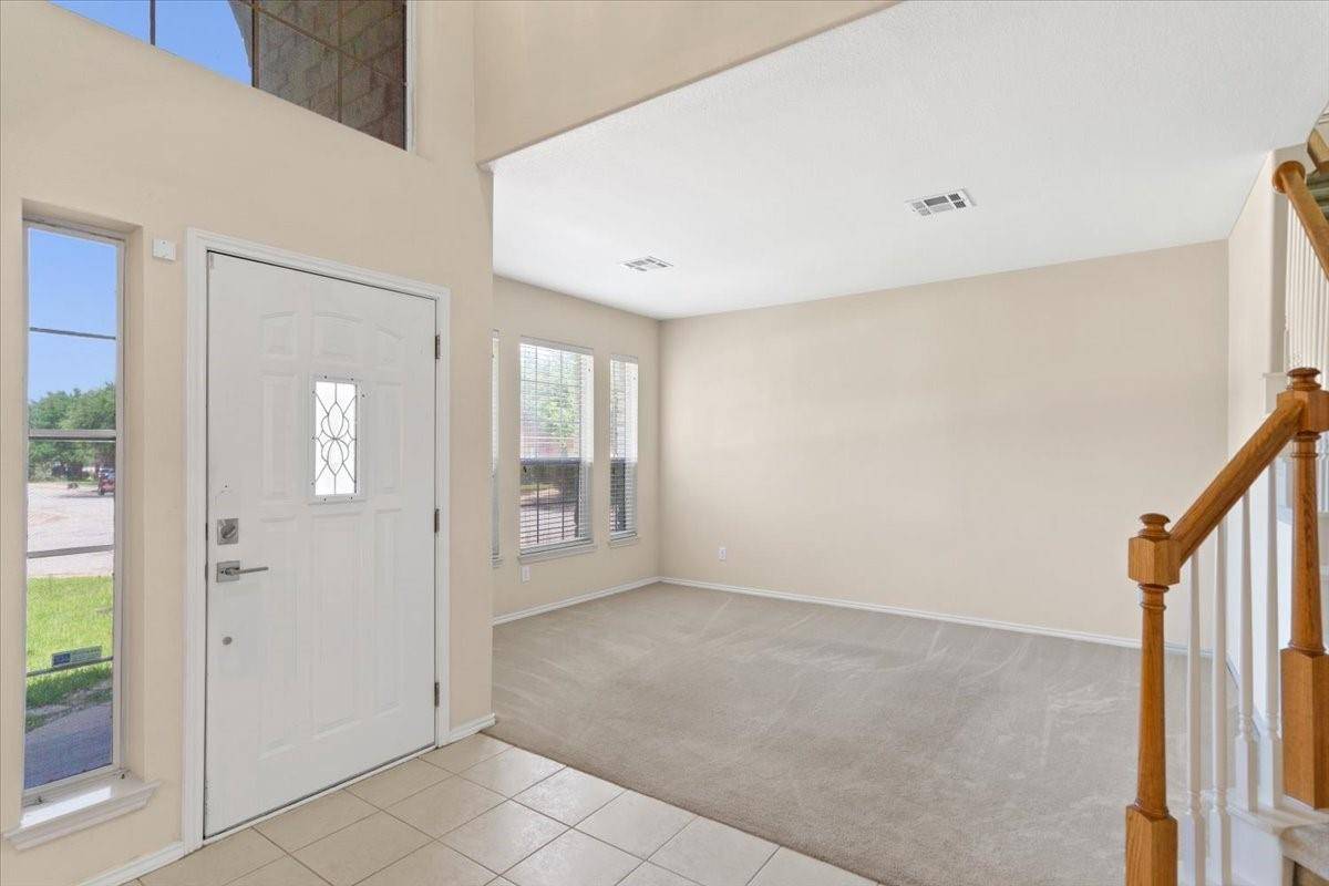 207 Colby LN, Cedar Park, TX 78613
