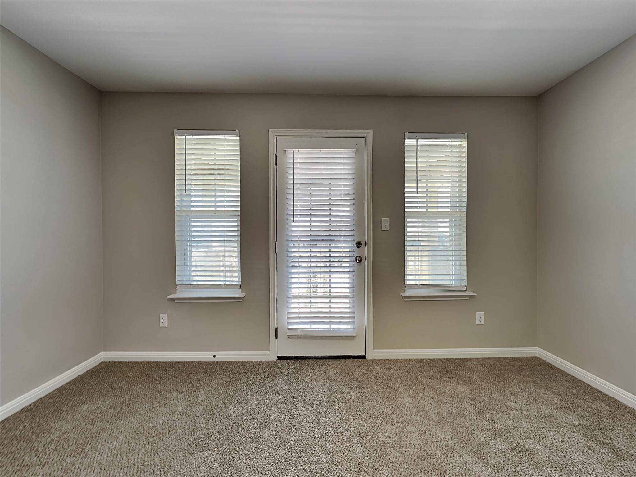 1052 Esplanade PKWY, San Marcos, TX 78666
