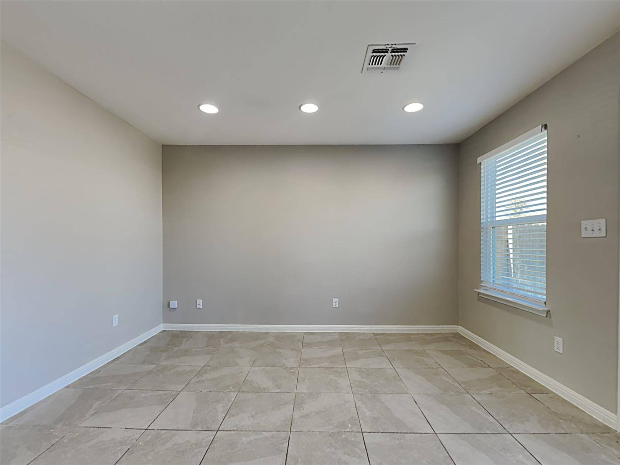 1052 Esplanade PKWY, San Marcos, TX 78666