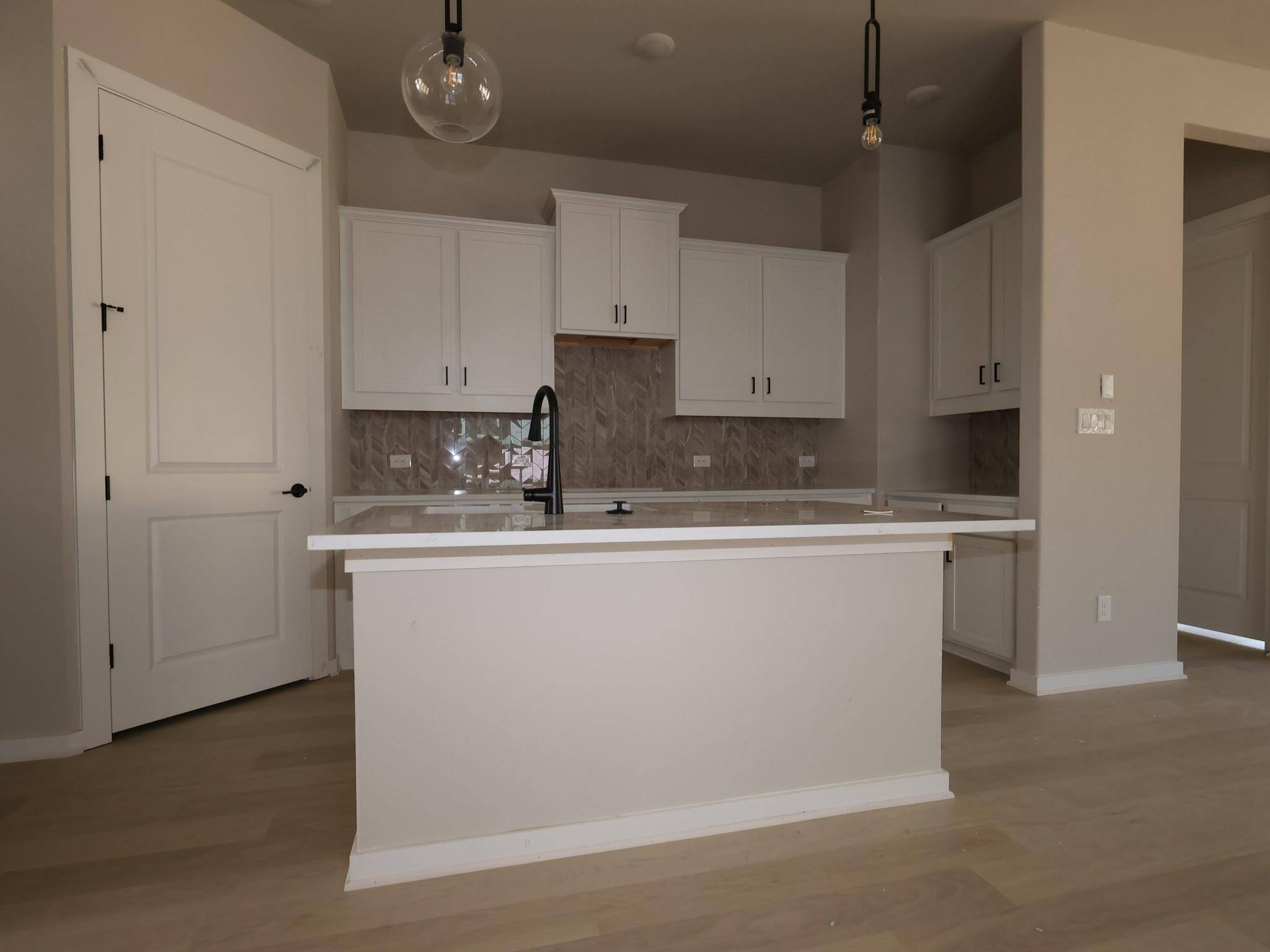 192 Bishop Wood RD, Dripping Springs, TX 78620