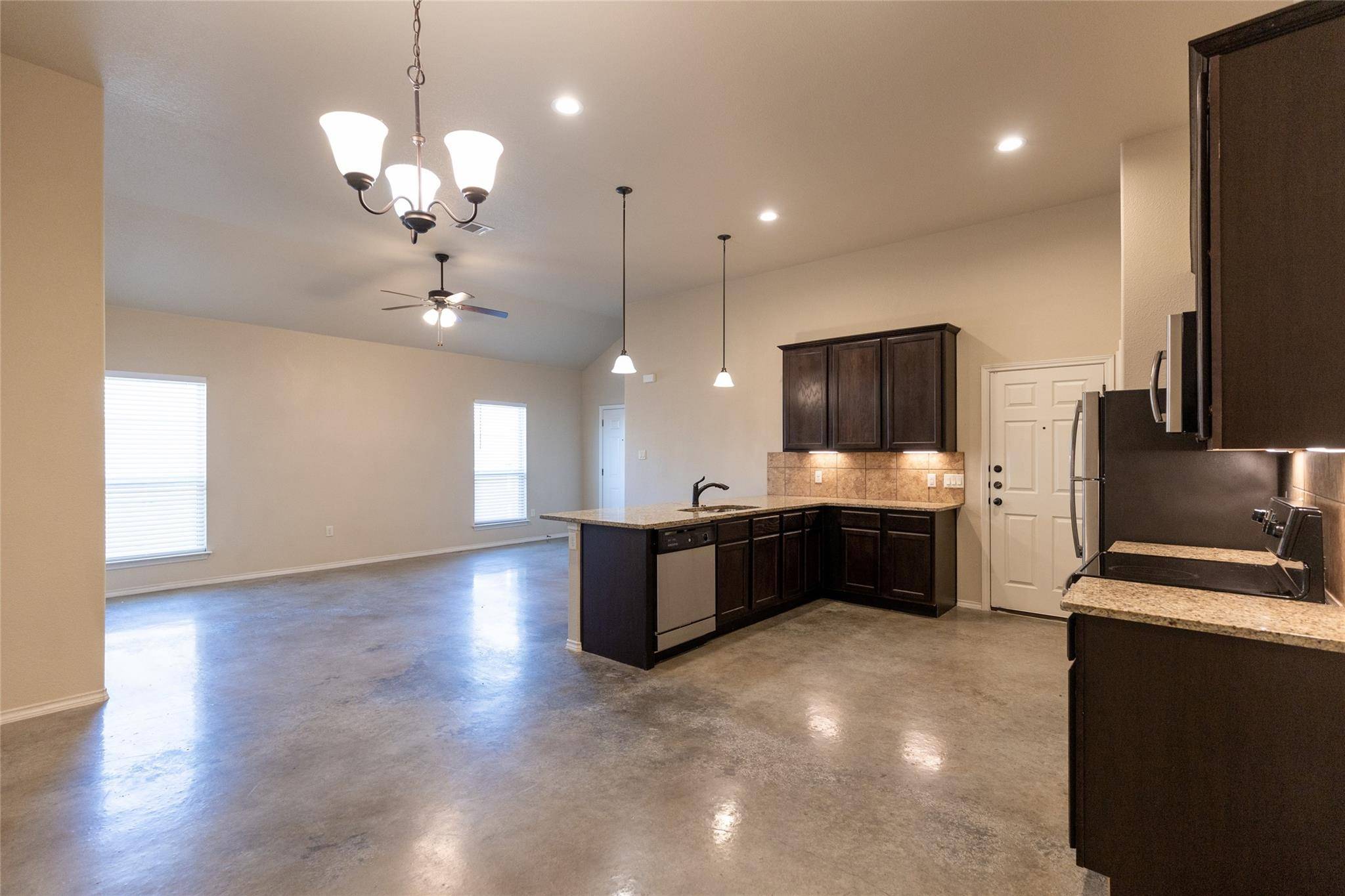 271 Joanne Loop LOOP #B, Buda, TX 78610